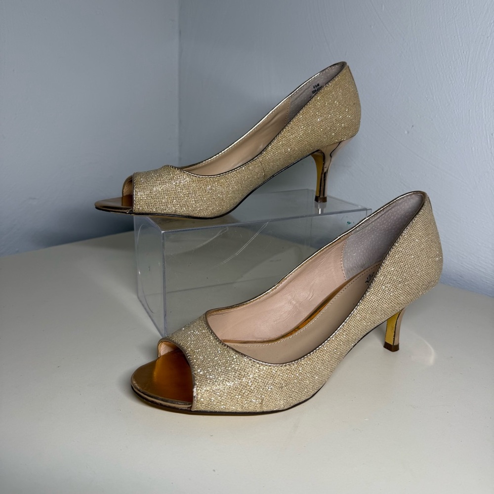 L.Miller beautiful Elegant Gold Peep-Toe Heels Shoes Sz 8,5 M
